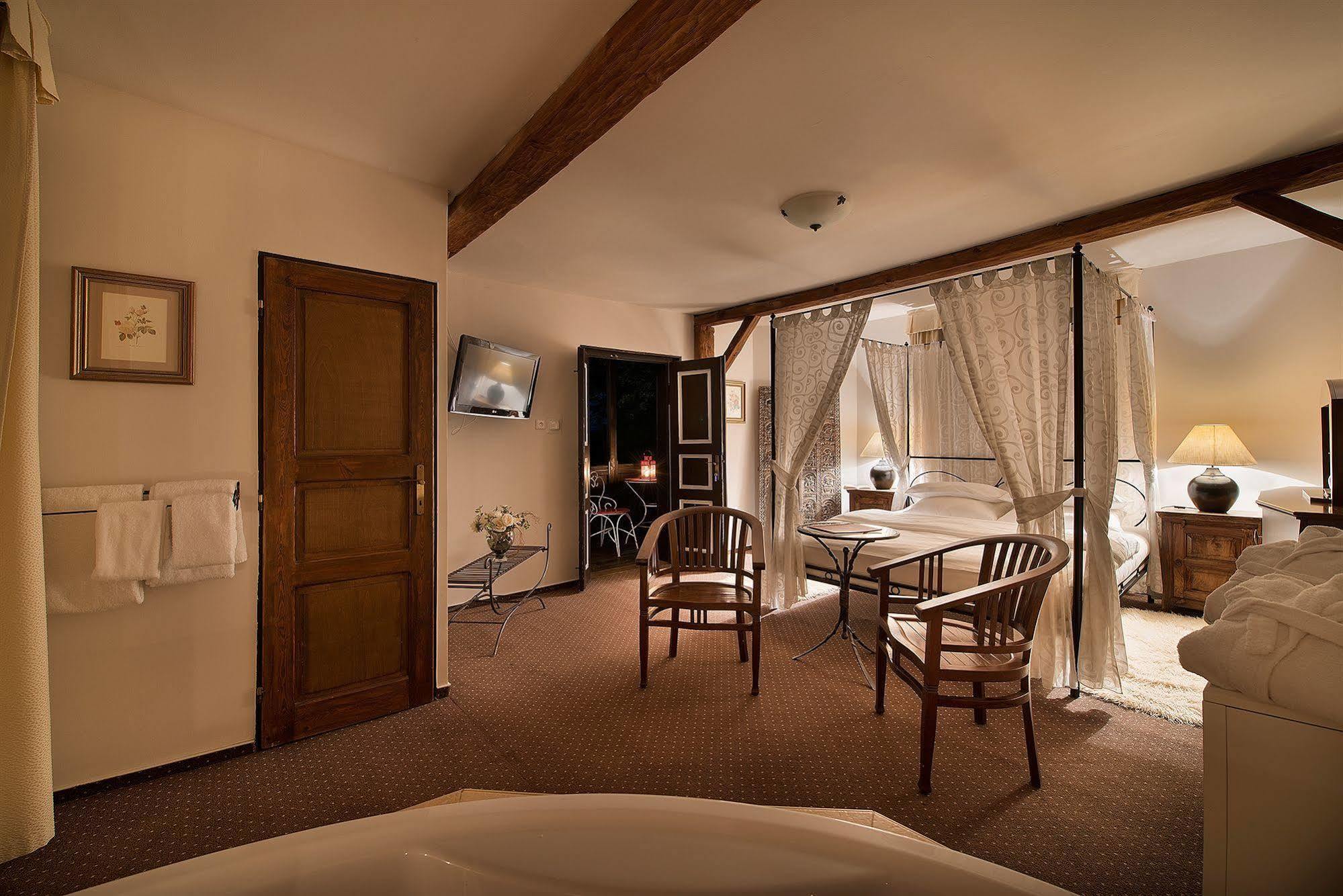 Chateau Loucen Garden Retreat מראה חיצוני תמונה